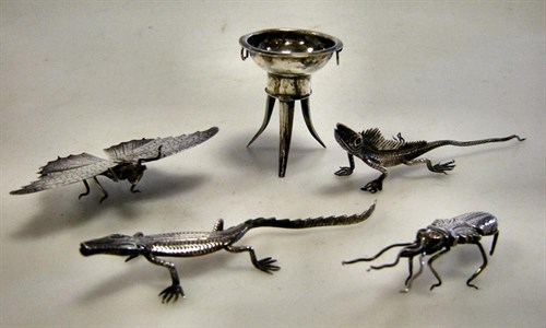 Lot 351 - A selection of Eastern metalwares miniatures