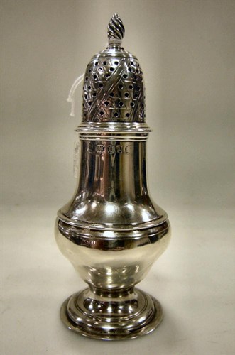 Lot 406 - A George III silver pepper caster