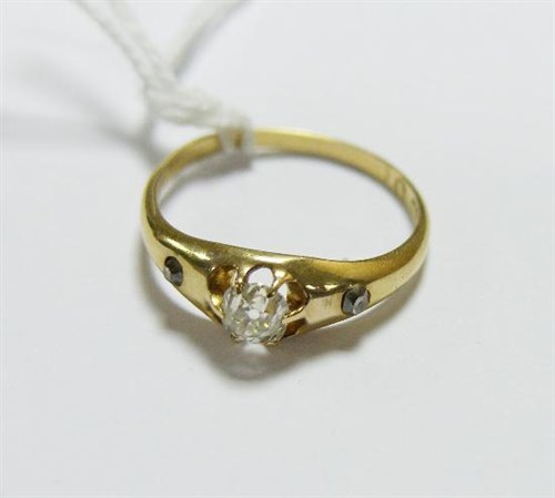 Lot 254 - An early Victorian 18ct yellow gold diamond ring