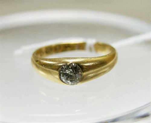 Lot 265 - An Edwardian 18ct yellow gold diamond ring