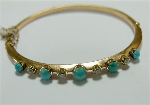 Lot 255 - A Victorian Diamond and turquoise hinge bangle