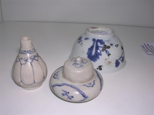 Lot 166 - Two Hoi An and a Nanking cargo ware