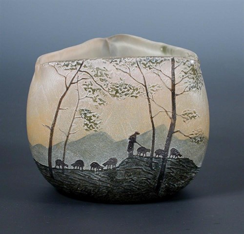 Lot 487 - A Legras tri-form cameo glass vase
