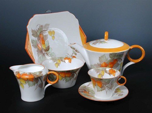 Lot 482A - A Shelley Cape Gooseberry pattern teaset