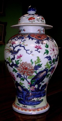 Lot 173 - An 18th century Chinese famille rose vase and cover