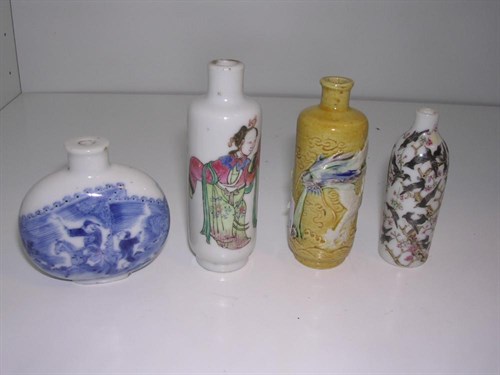 Lot 174 - Four Chinese snuff bottles