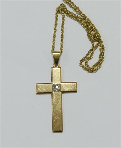 Lot 242 - A French gold cross pendant