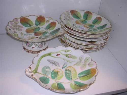 Lot 85 - A Royal Worcester 'Blind Earl' pattern dessert service