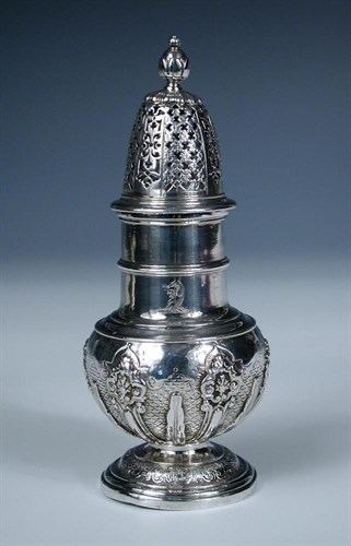 Lot 407 - A George I Britannia standard silver sugar caster