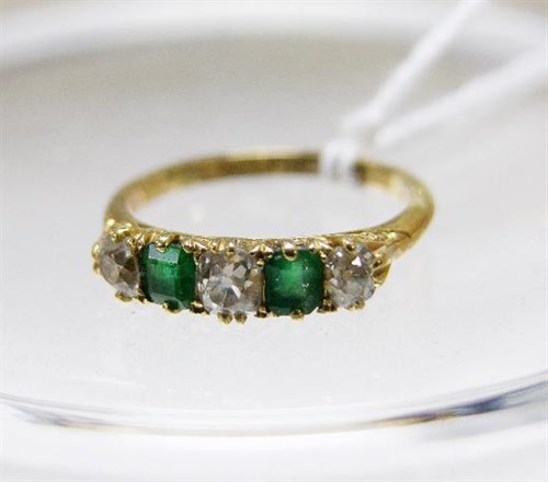 Lot 230 - An Edwardian 18ct yellow gold and diamond ring