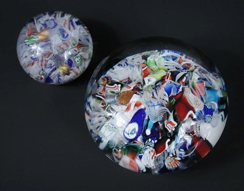 Lot 516 - A St Louis scrambled paperweight