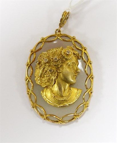 Lot 282 - A modern white hardstone pendant