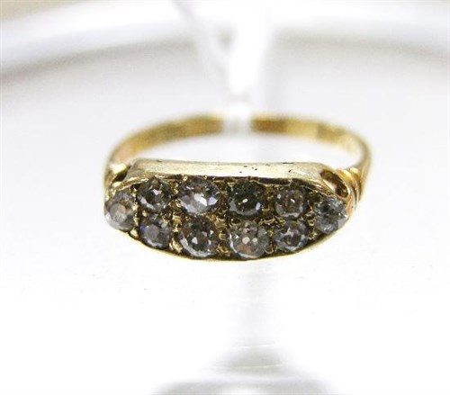 Lot 232 - A diamond ring