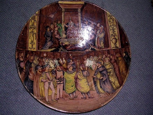 Lot 126 - An 18th century maiolica shallow bowl, possibly from Rome