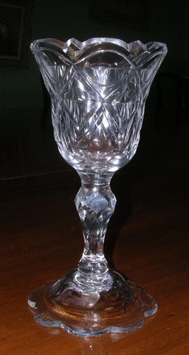 Lot 201 - An 18th century sweetmeat glass