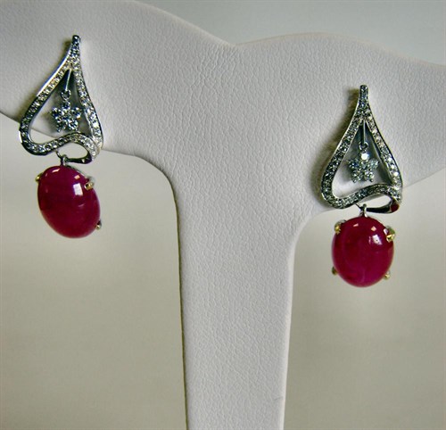 Lot 271 - A pair of 18ct white gold ruby and diamond earpendants