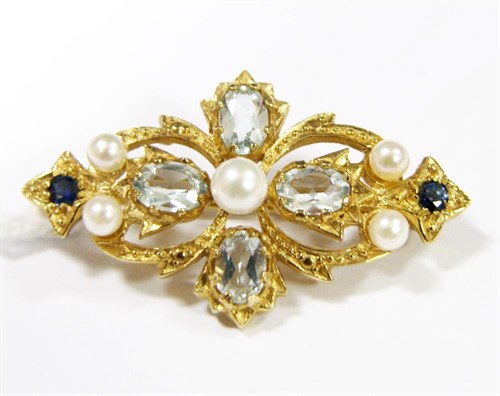 Lot 207 - A  9ct yellow gold brooch