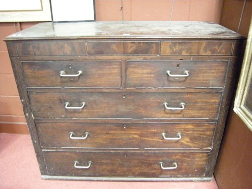 Lot 148 - A Victorian mahogany chest of drawers