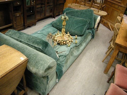 Lot 92 - A large French daybed