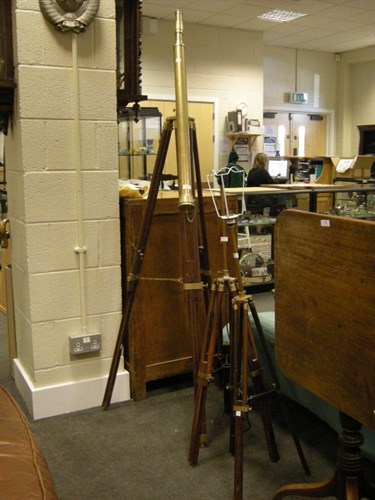 Lot 76 - A modern brass display telescope on tripod...