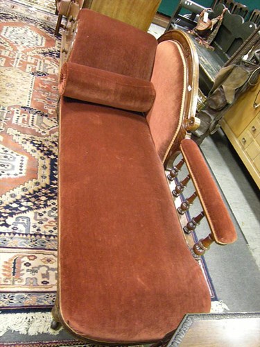 Lot 123 - A late Victorian mahogany chaise longue