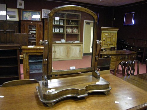 Lot 152 - A mahogany dressing table mirror
