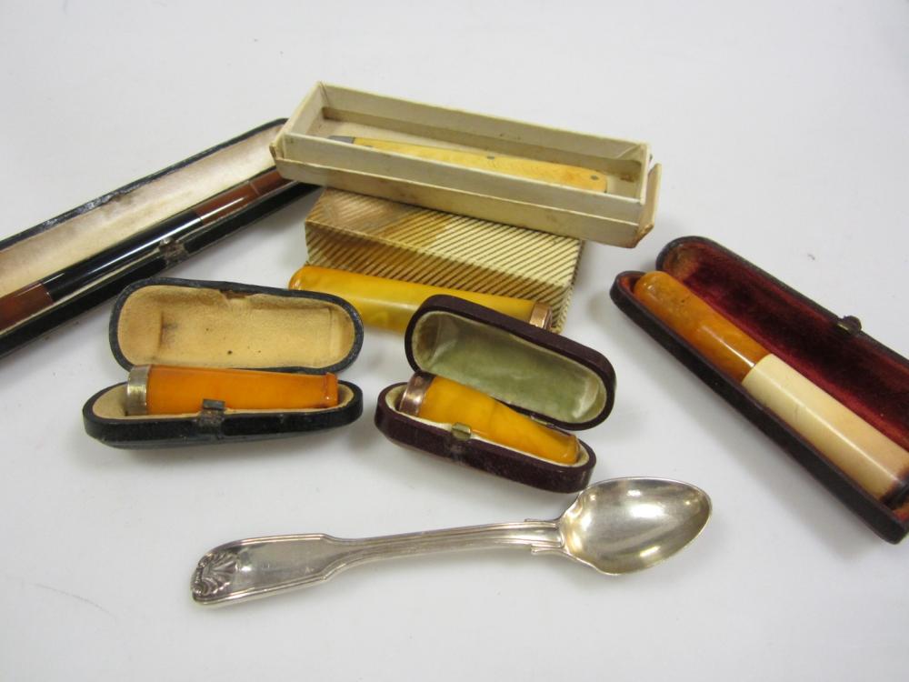 Lot 940 - Various silver and gold mounted cheroot