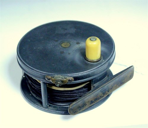 Lot 596 - Hardy - a 'Perfect' wide drum alloy salmon reel