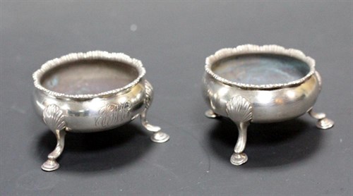 Lot 242 - A pair of George III silver salts