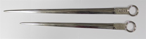 Lot 272 - A pair of George III silver meat skewers