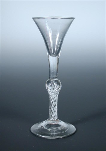 Lot 100 - An 18th century air twist wine glass