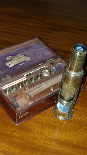 Lot 595 - A mahogany cased  Harris and Son drum microscope, circa 1830