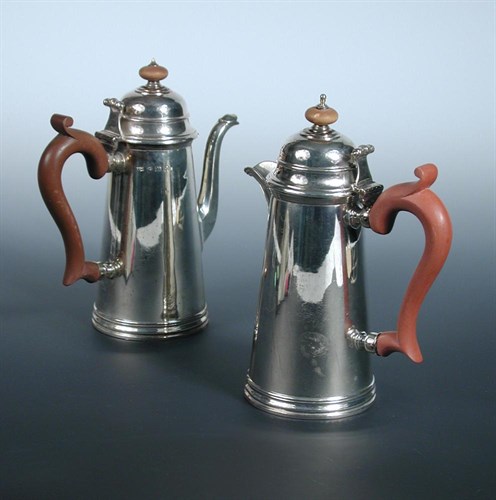 Lot 238 - A silver cafe au lait set