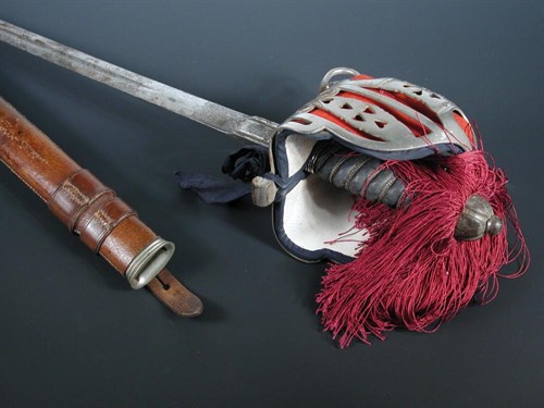 Lot 540 - A George V Queen's Own Cameron Highlanders dress sword and leather scabberd