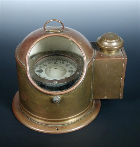 Lot 545 - An early 20th century ship's binnacle compass