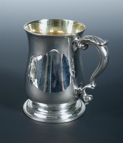 Lot 305 - A George II silver beer mug