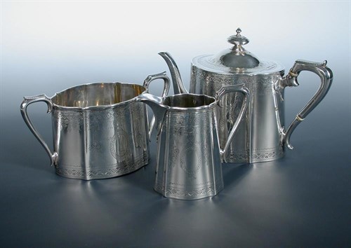Lot 273 - A Victorian silver three piece teaset