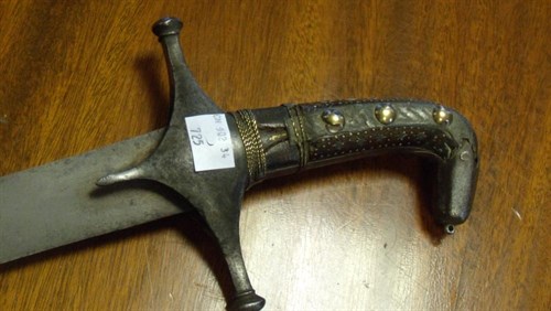 Lot 543 - A late 18th/early 19th century Indian Shamshir