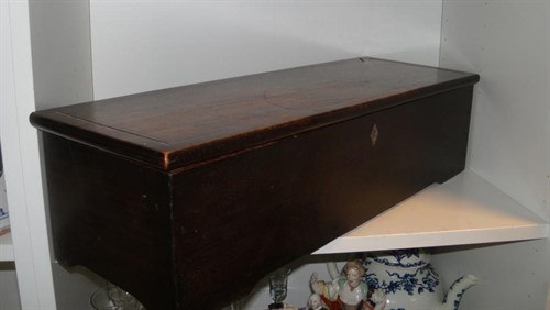 Lot 574 - A 19th century Swiss music box