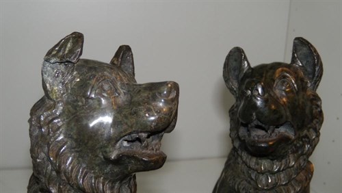 Lot 560 - A pair of 19th century serpentine 'Dogs of Alciabides'