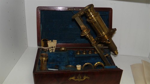 Lot 684 - 'J Bennett, London', a George III mahogany cased brass microscope