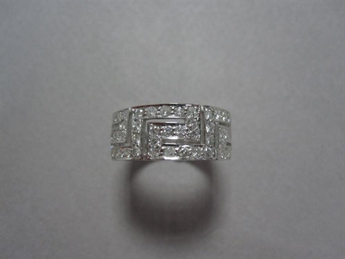Lot 177 - A diamond and 18ct white gold band ring