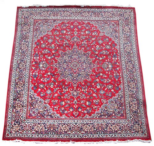 Lot 938 - A Persian Meshed rug