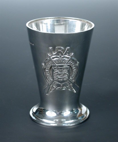 Lot 366 - An Edwardian silver beaker