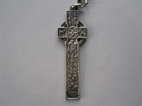 Lot 175 - A silver Celtic cross pendant by Alexander Ritchie of Iona