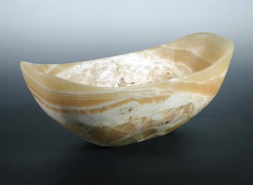 Lot 709 - A Bactrian marble bowl