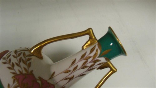 Lot 24 - A Minton 'Cloisonne' bottle vase, date code...