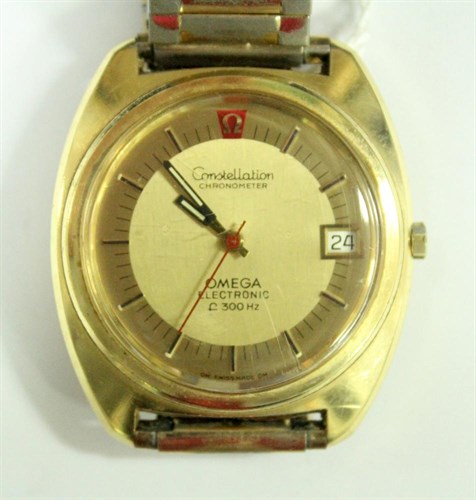 Lot 268 - Omega - An 18ct gold cased Constellation Chronometer Electronic f300Hz wristwatch