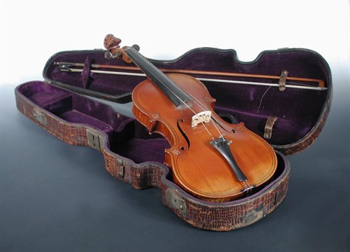 Lot 705 - A decorative cased 1919 violin and a bow