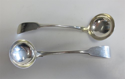 Lot 324 - A pair of  George IV Scottish silver fiddle pattern toddy ladles